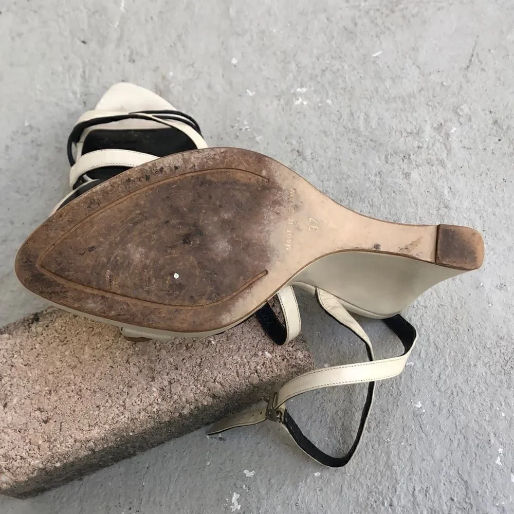 Sinela Wedged Sandals